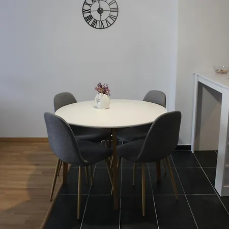 29 Apartment *